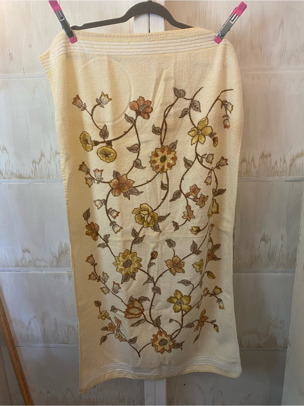 Vintage Canon Cream Floral Bath Towel USA Made Neutral
